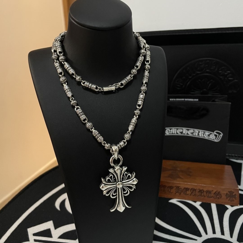 Ch*0me He**ts necklaces